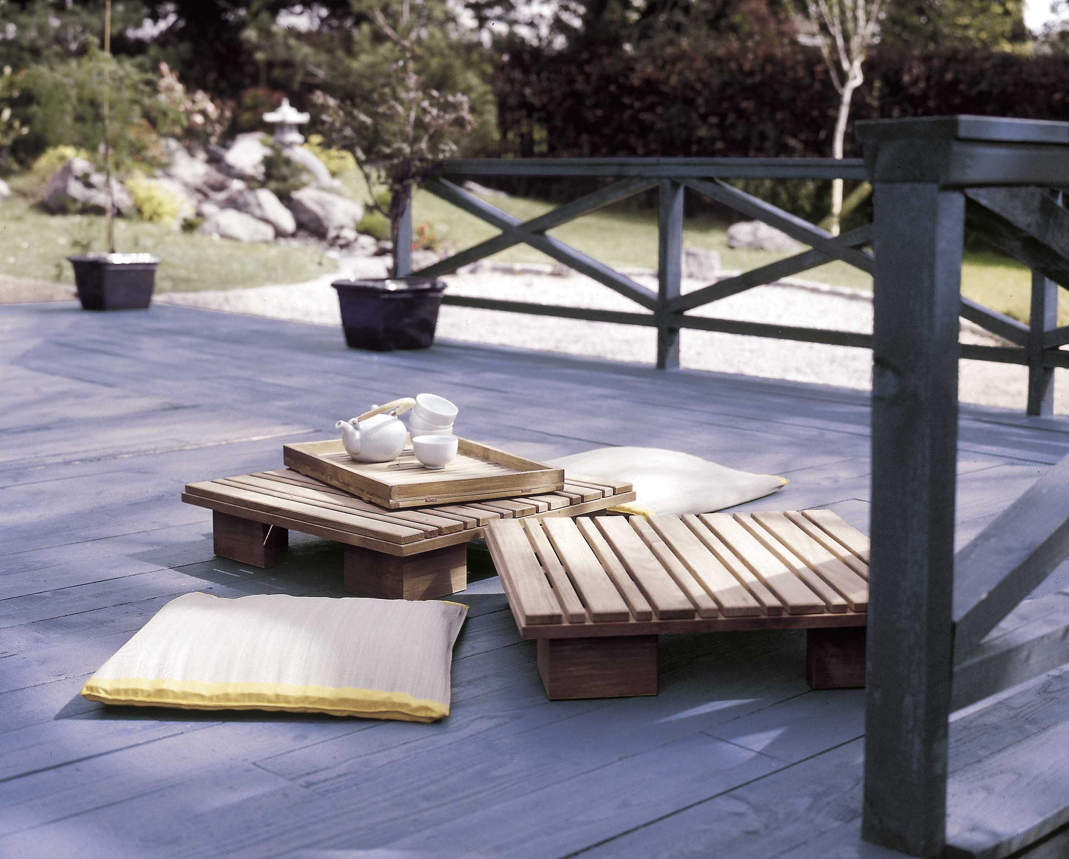 Outdoor living Oriental style deck design
